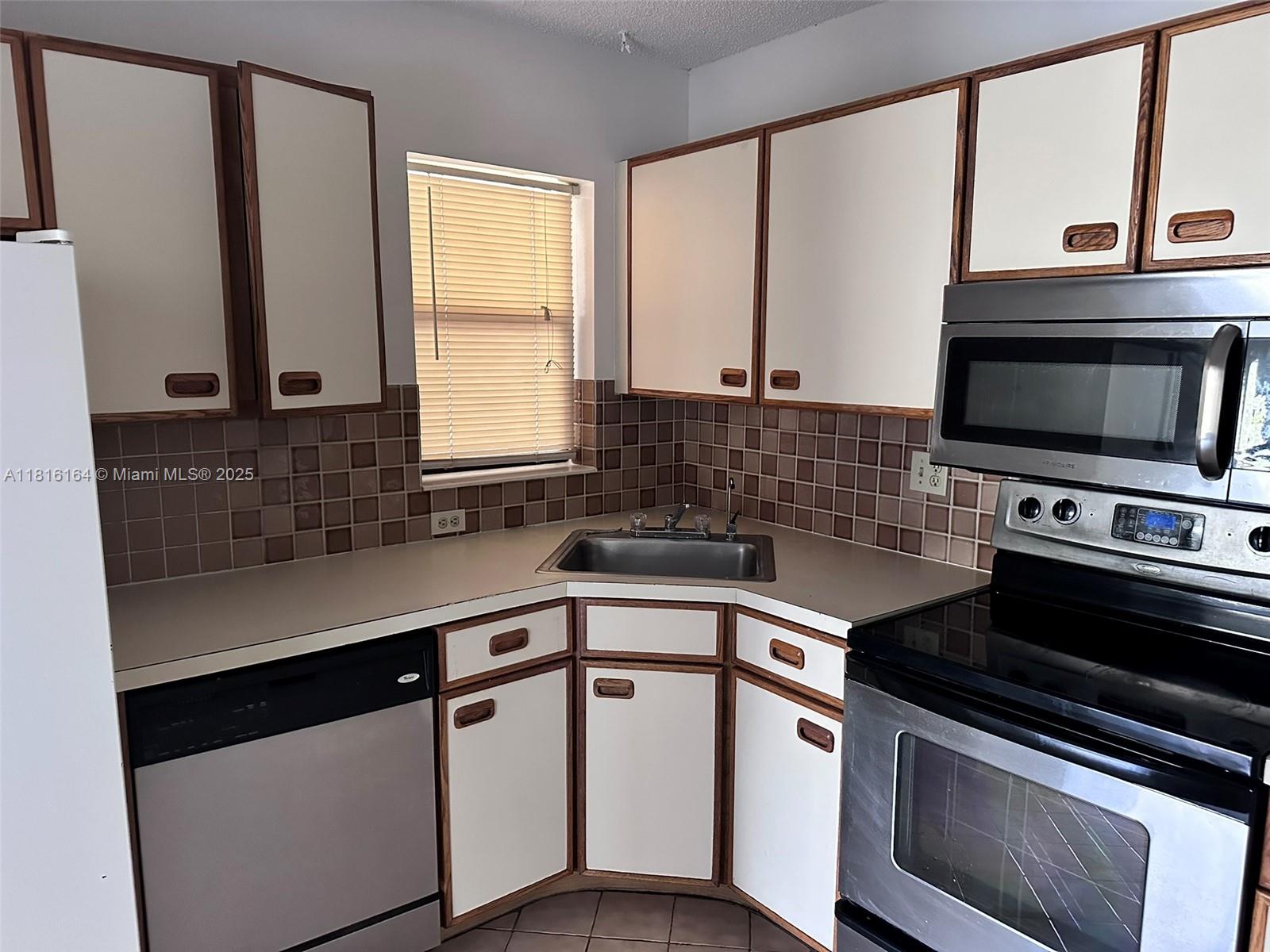 Property photo # 7