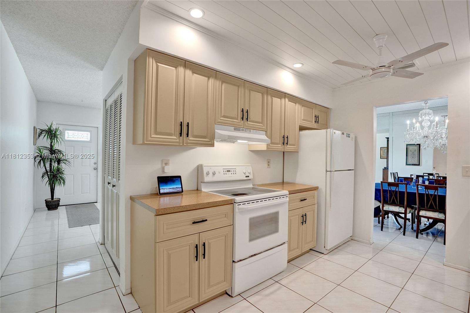 10106 NW 82nd St, Tamarac, Florida image 11