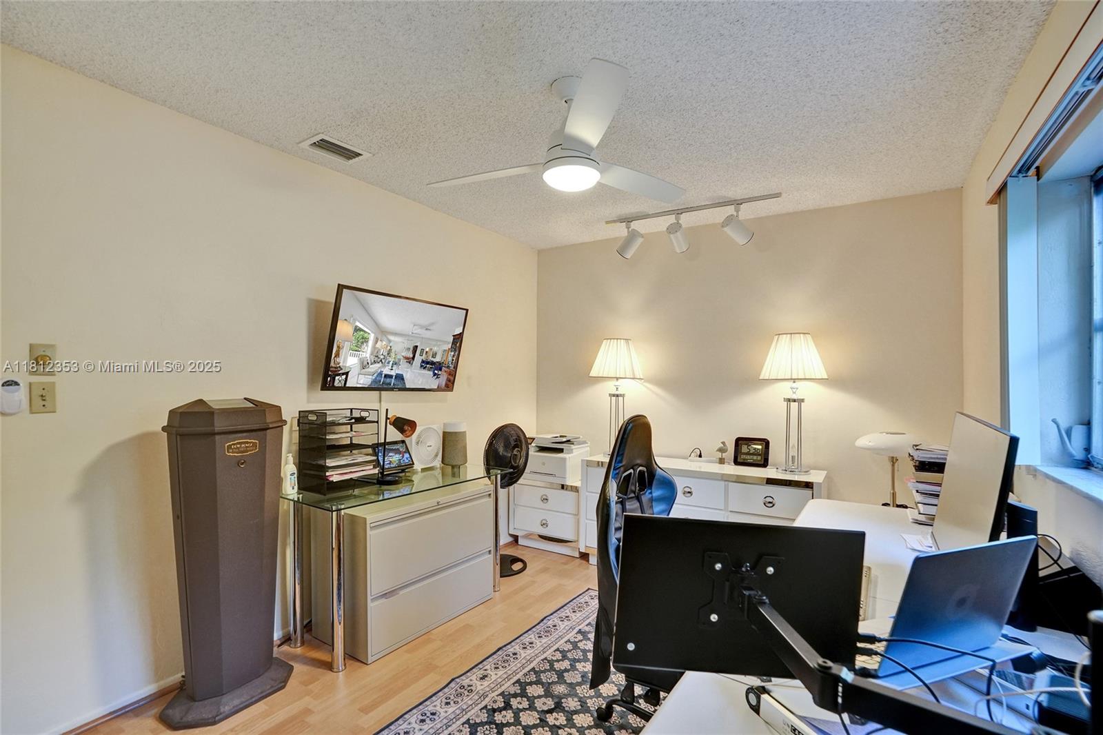 10106 NW 82nd St, Tamarac, Florida image 28