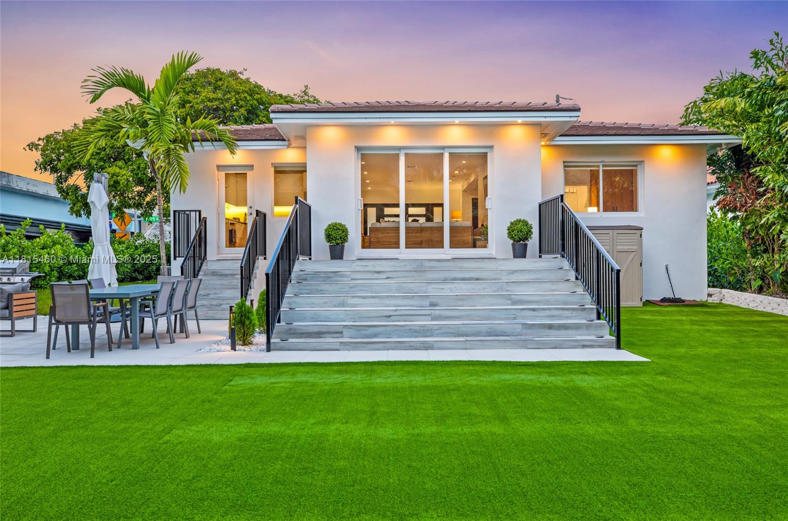 38 SW 25th Rd, Miami, Florida image 2