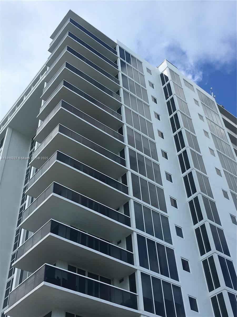 Condo for Sale in Bal Harbour, FL