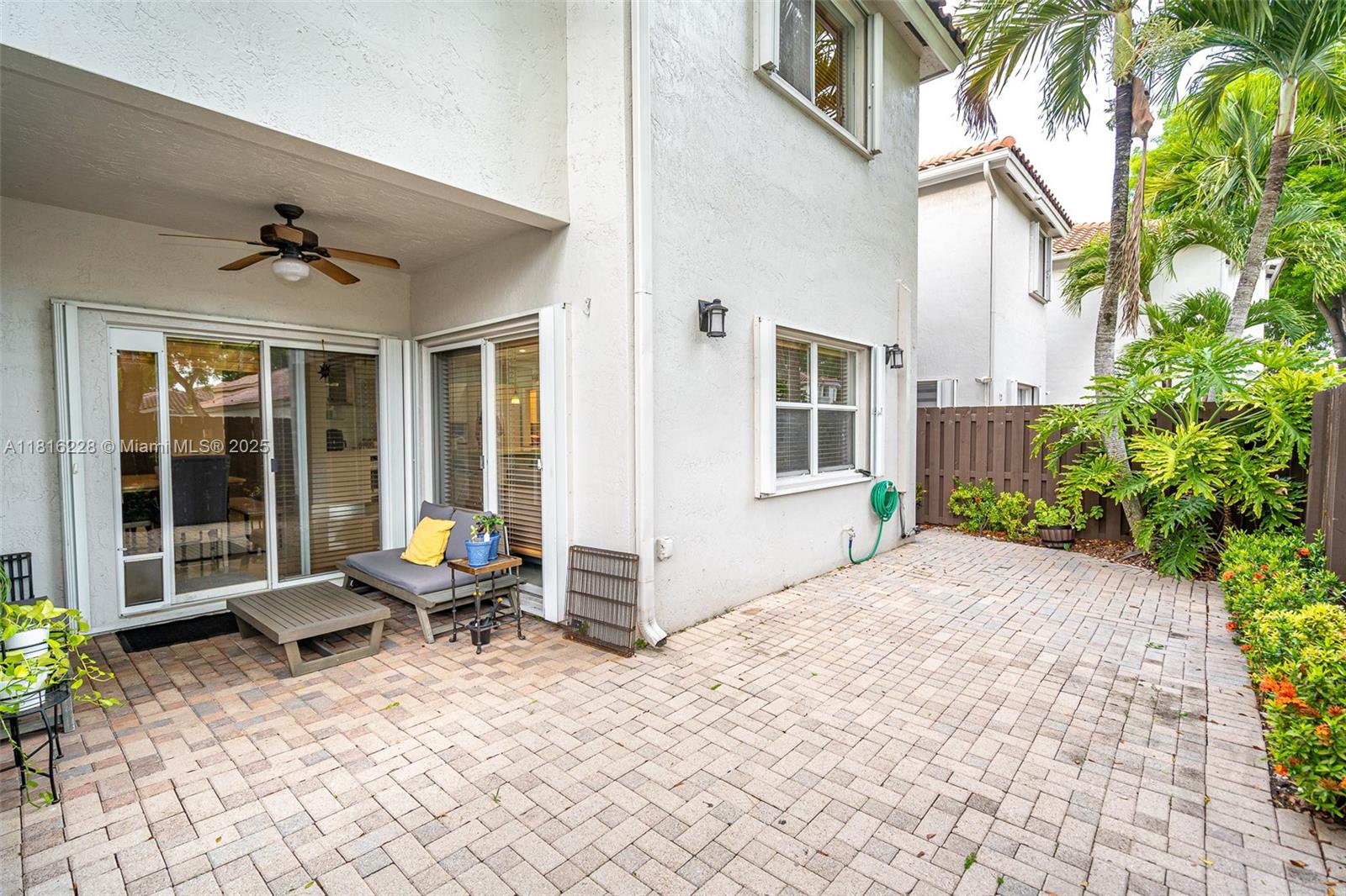 10914 NW 70th St, Doral, Florida image 22