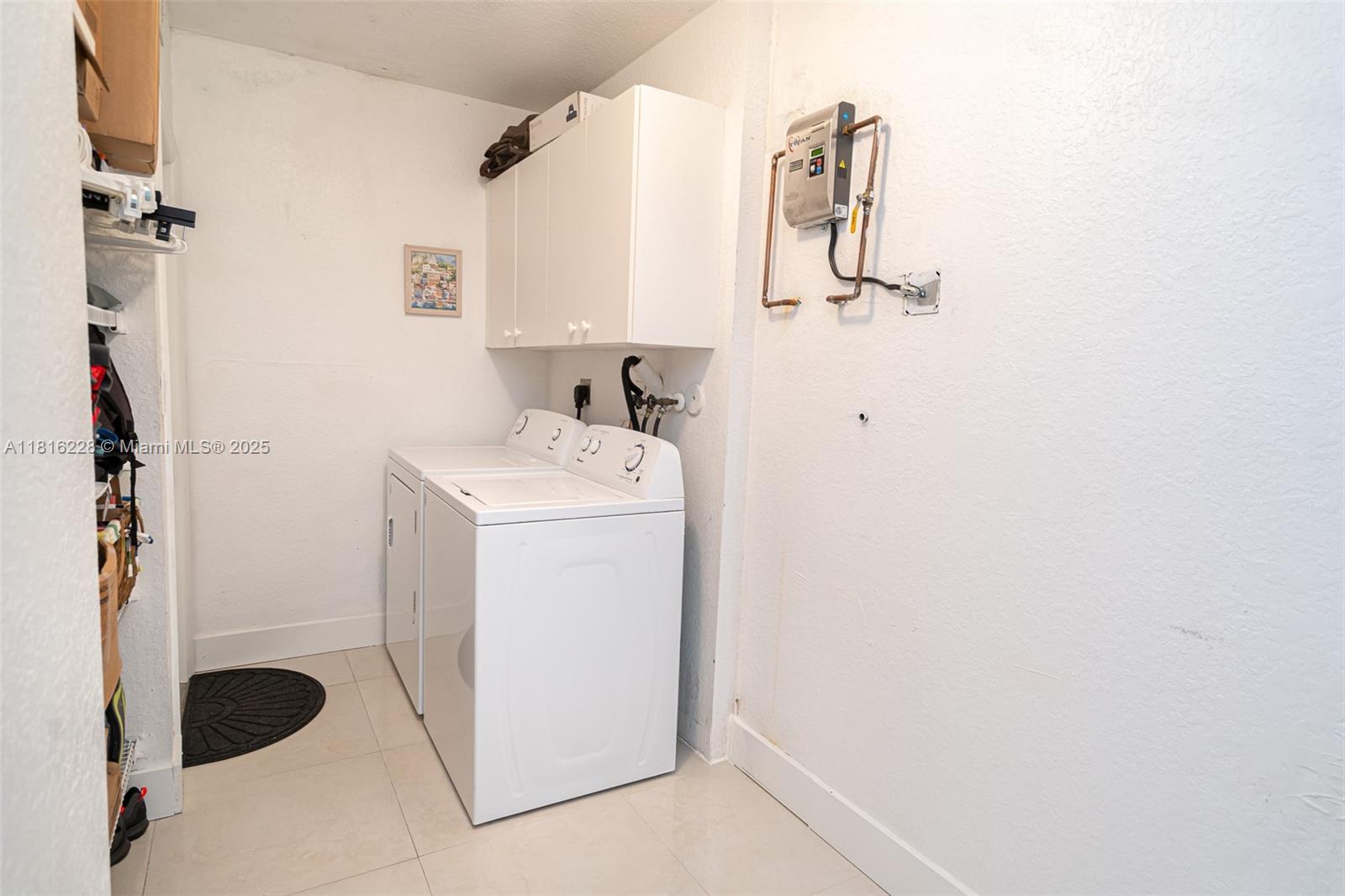10914 NW 70th St, Doral, Florida image 27