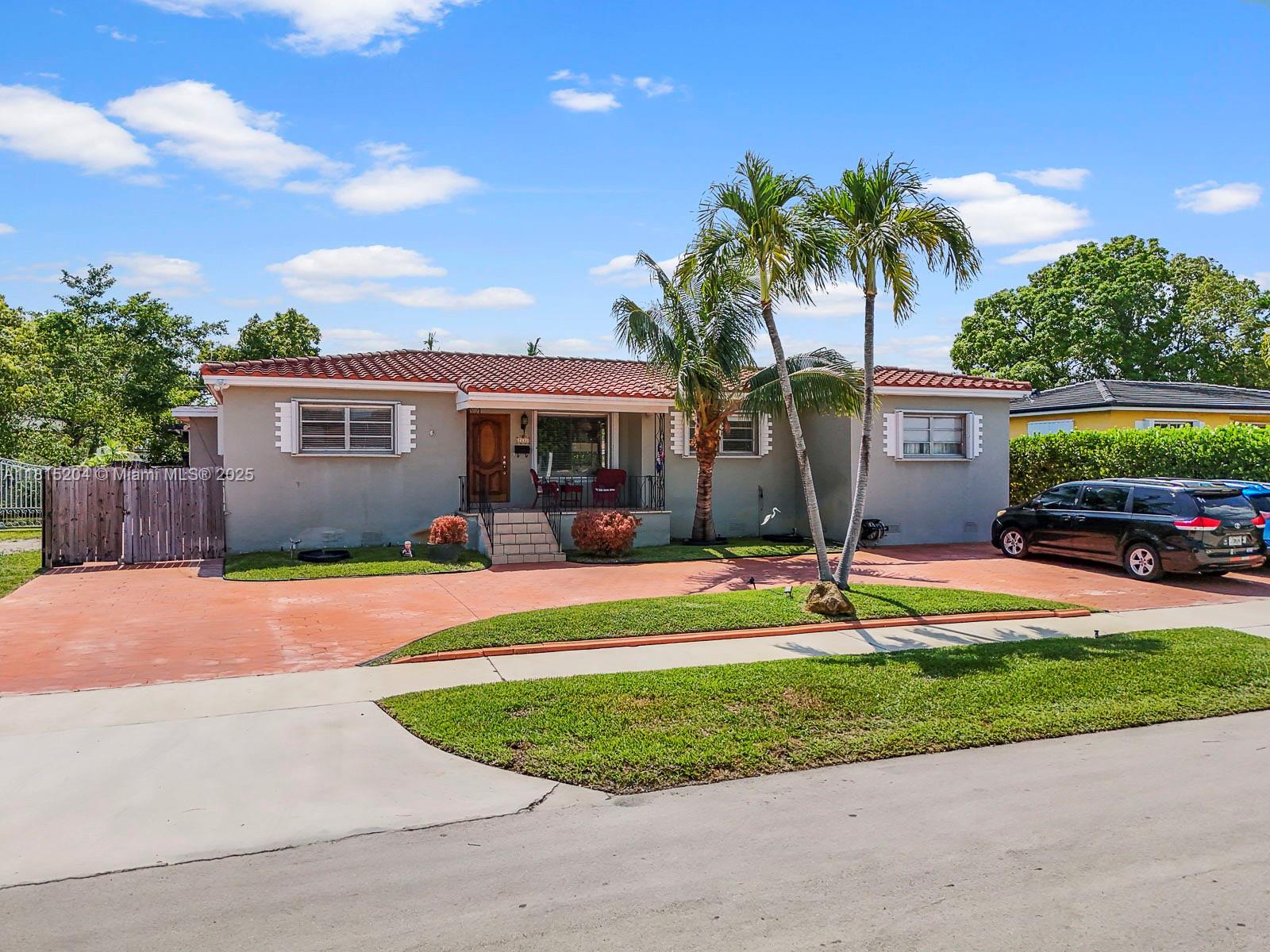 2232 SW 82nd Ct, Miami, Florida image 2