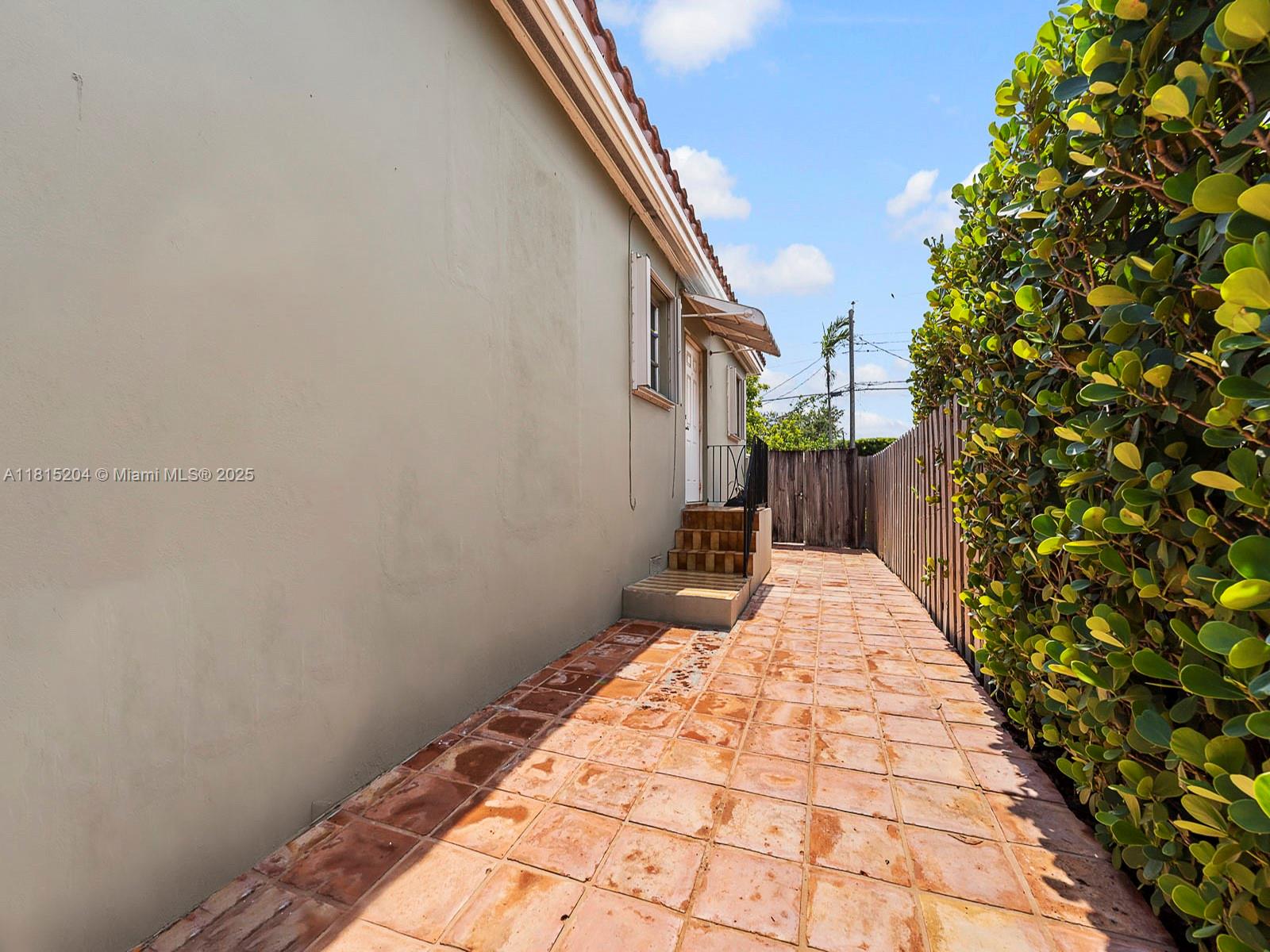 2232 SW 82nd Ct, Miami, Florida image 21