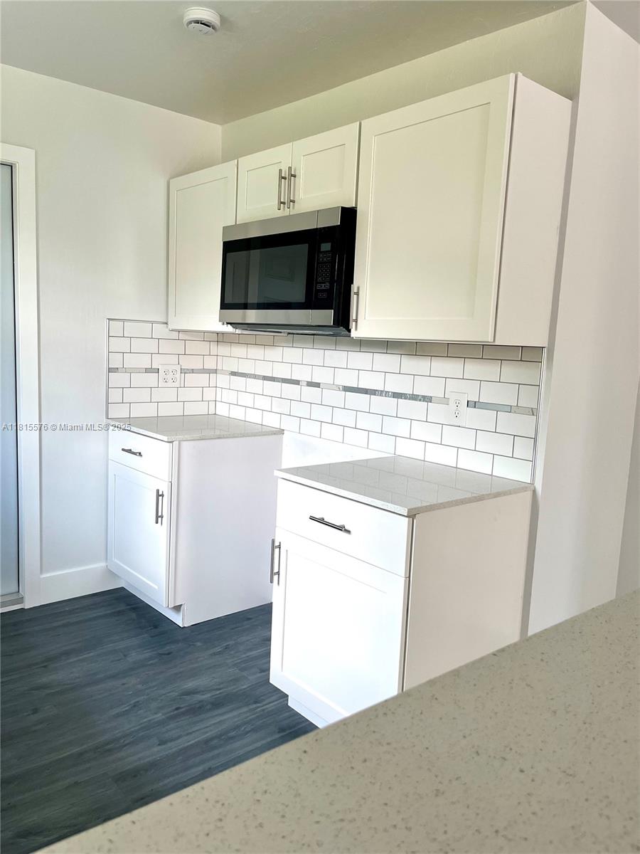 2331 NW 55th Ter, Miami, Florida image 3