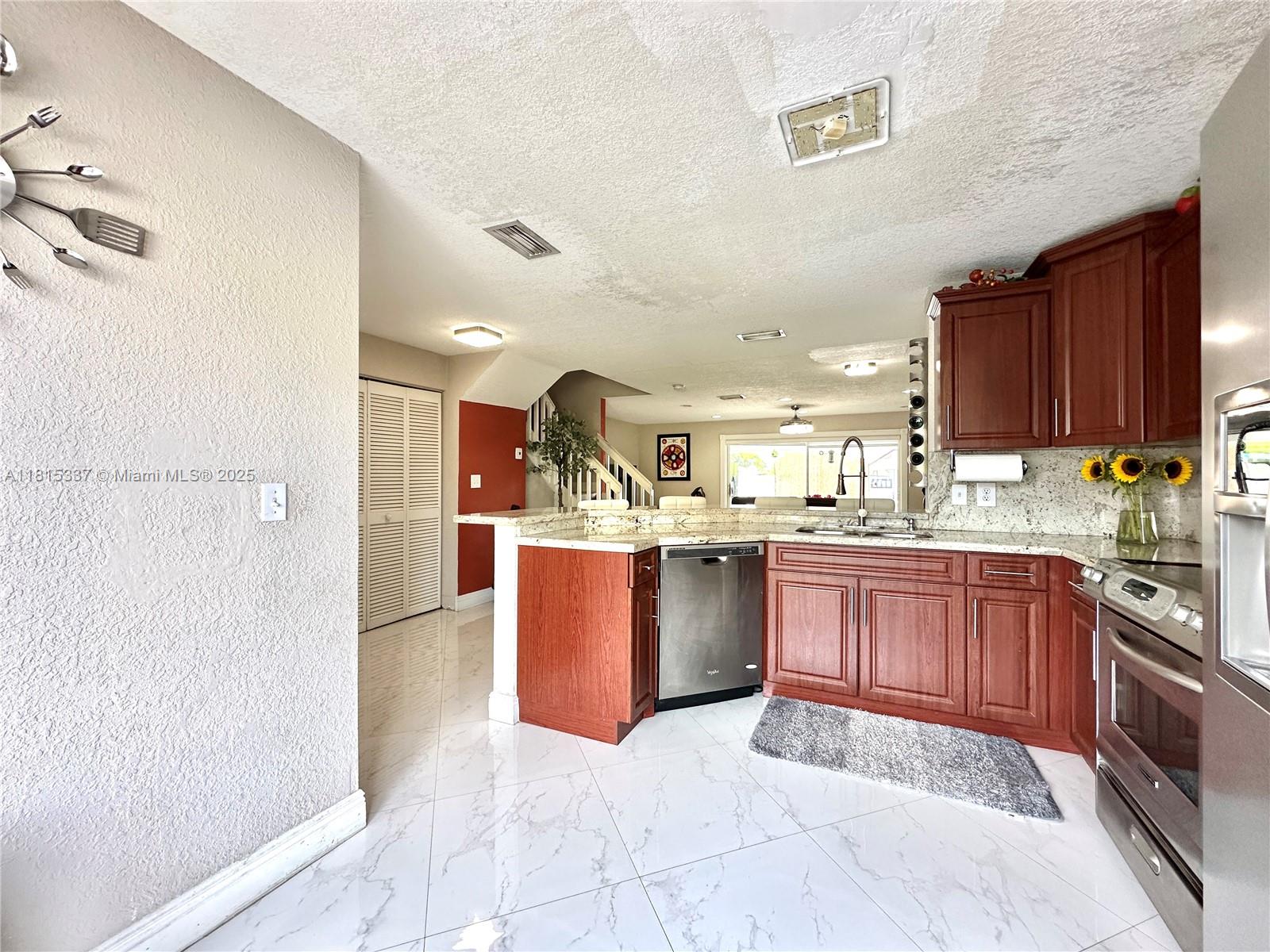 19021 NW 52nd Ct, Miami Gardens, Florida image 14