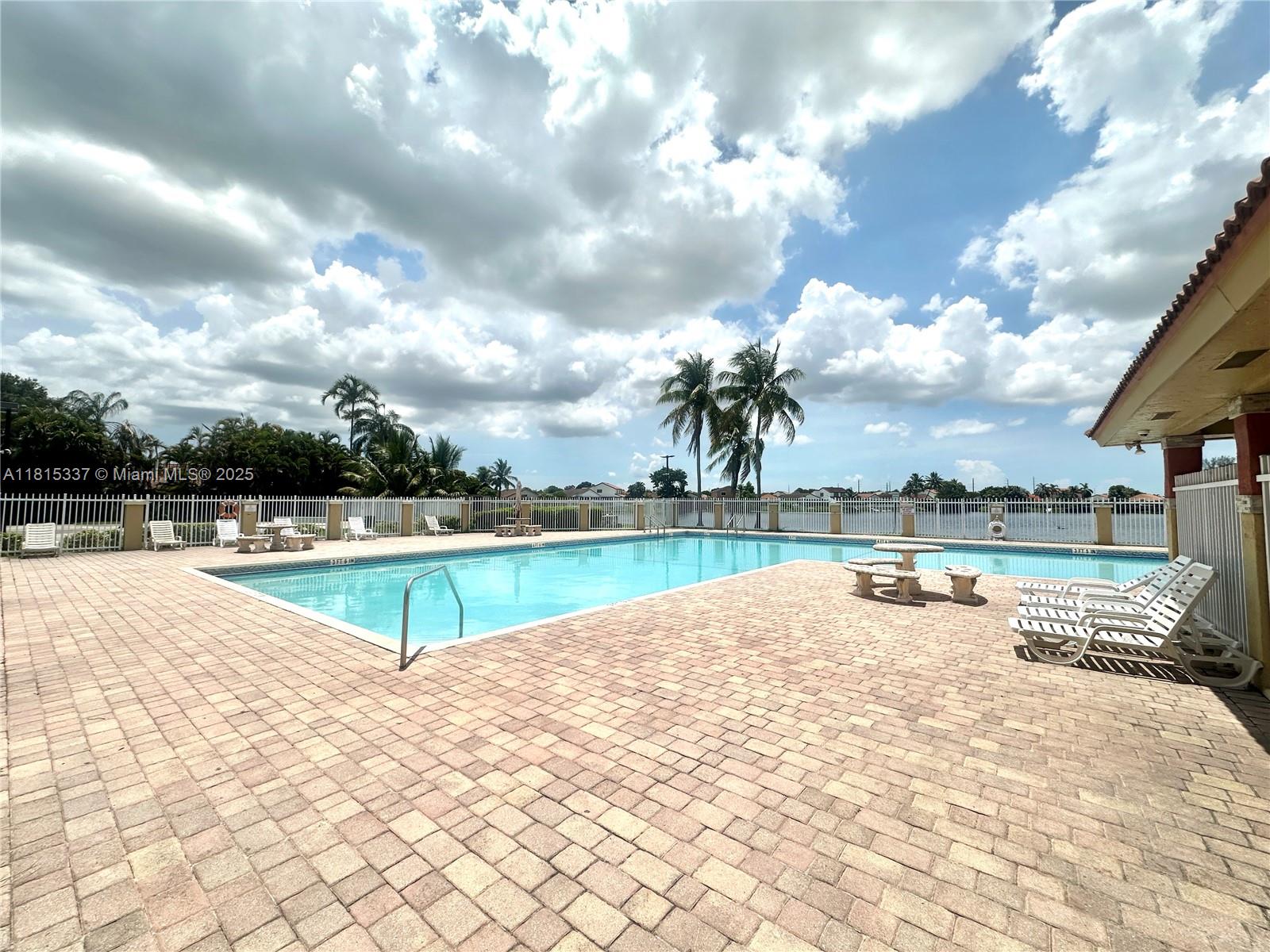 19021 NW 52nd Ct, Miami Gardens, Florida image 41