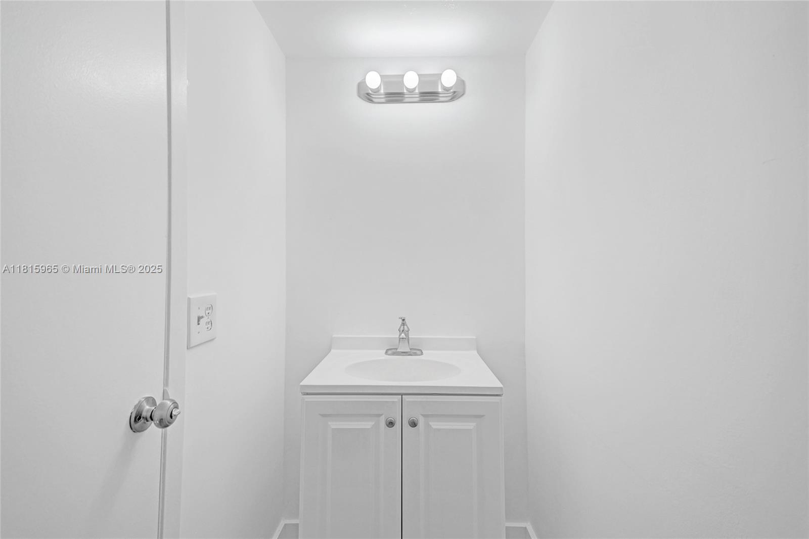 9800 W Bay Harbor Dr #401, Bay Harbor Islands, Florida image 32