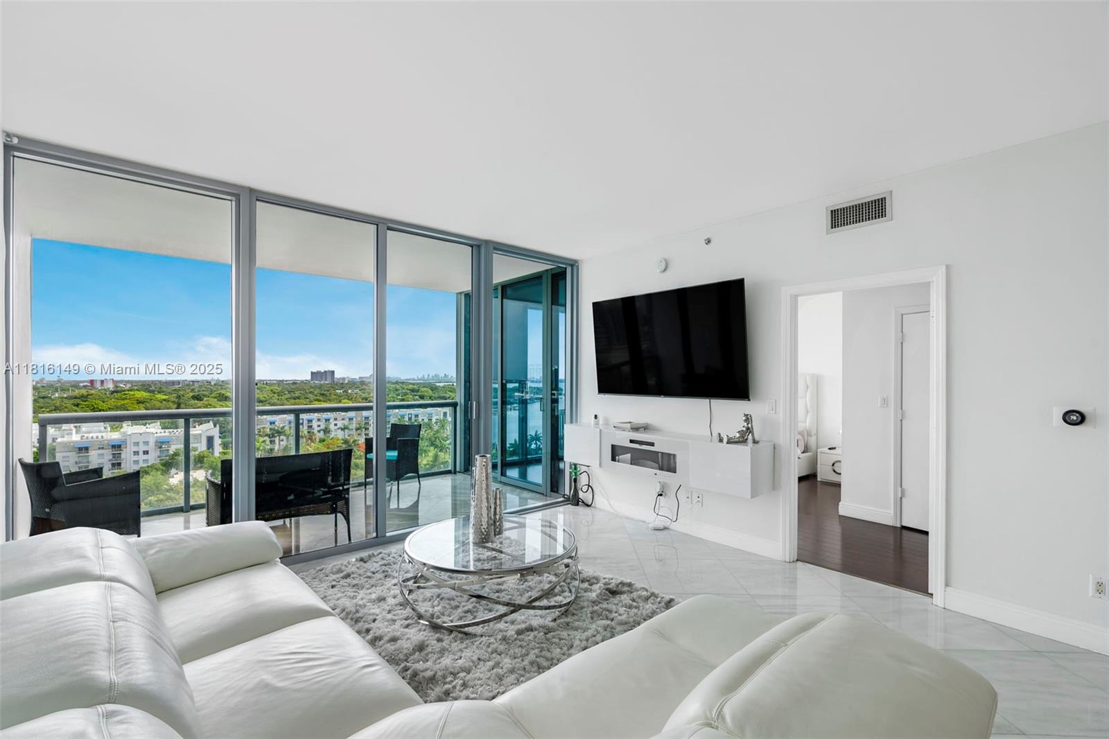 601 NE 36th St #1103, Miami, Florida image 17