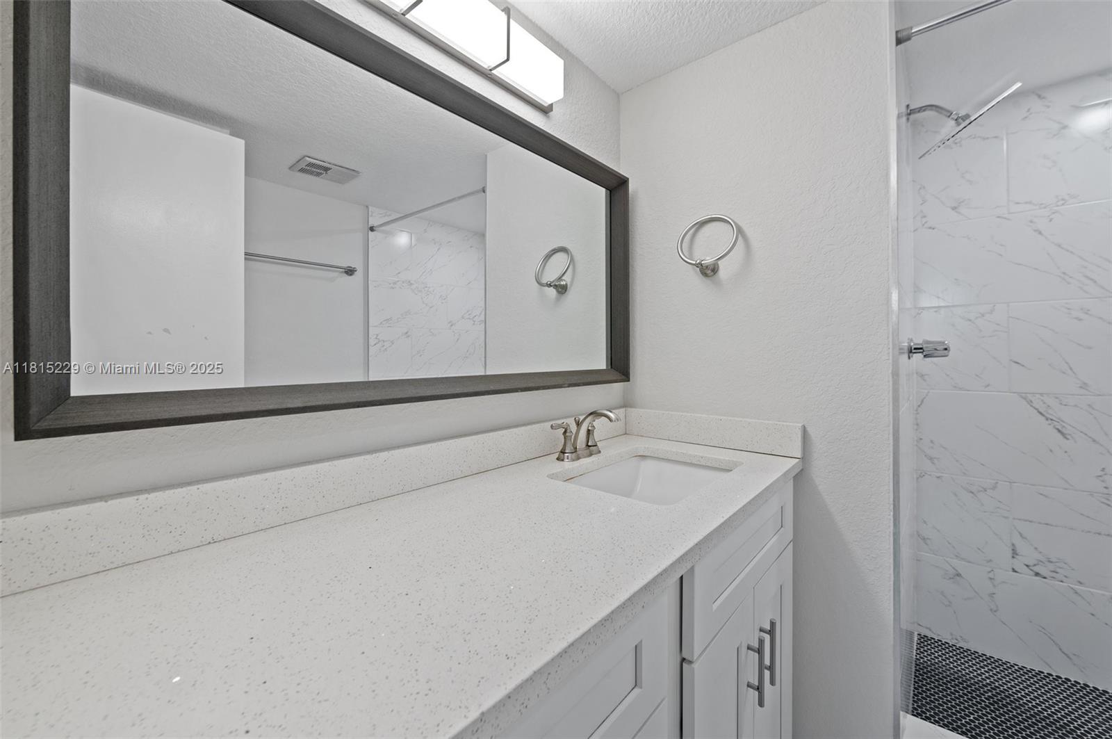 8060 N Sunrise Lakes Dr #103, Sunrise, Florida image 10