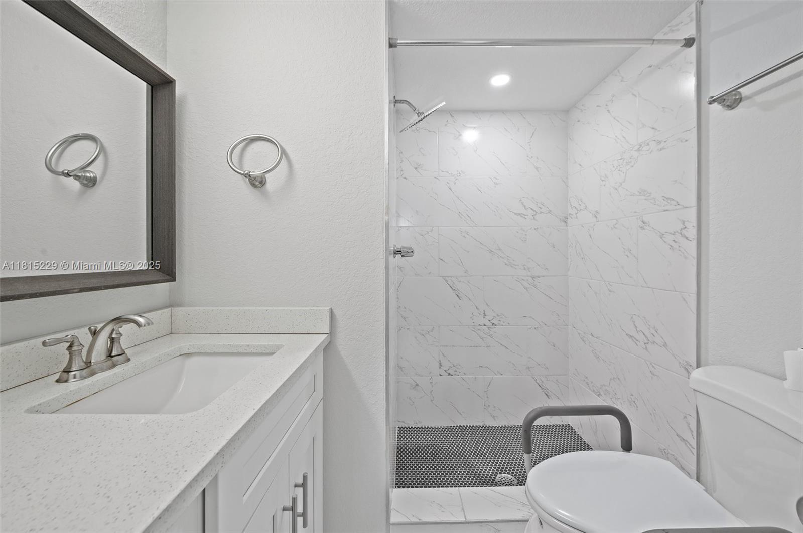 8060 N Sunrise Lakes Dr #103, Sunrise, Florida image 11