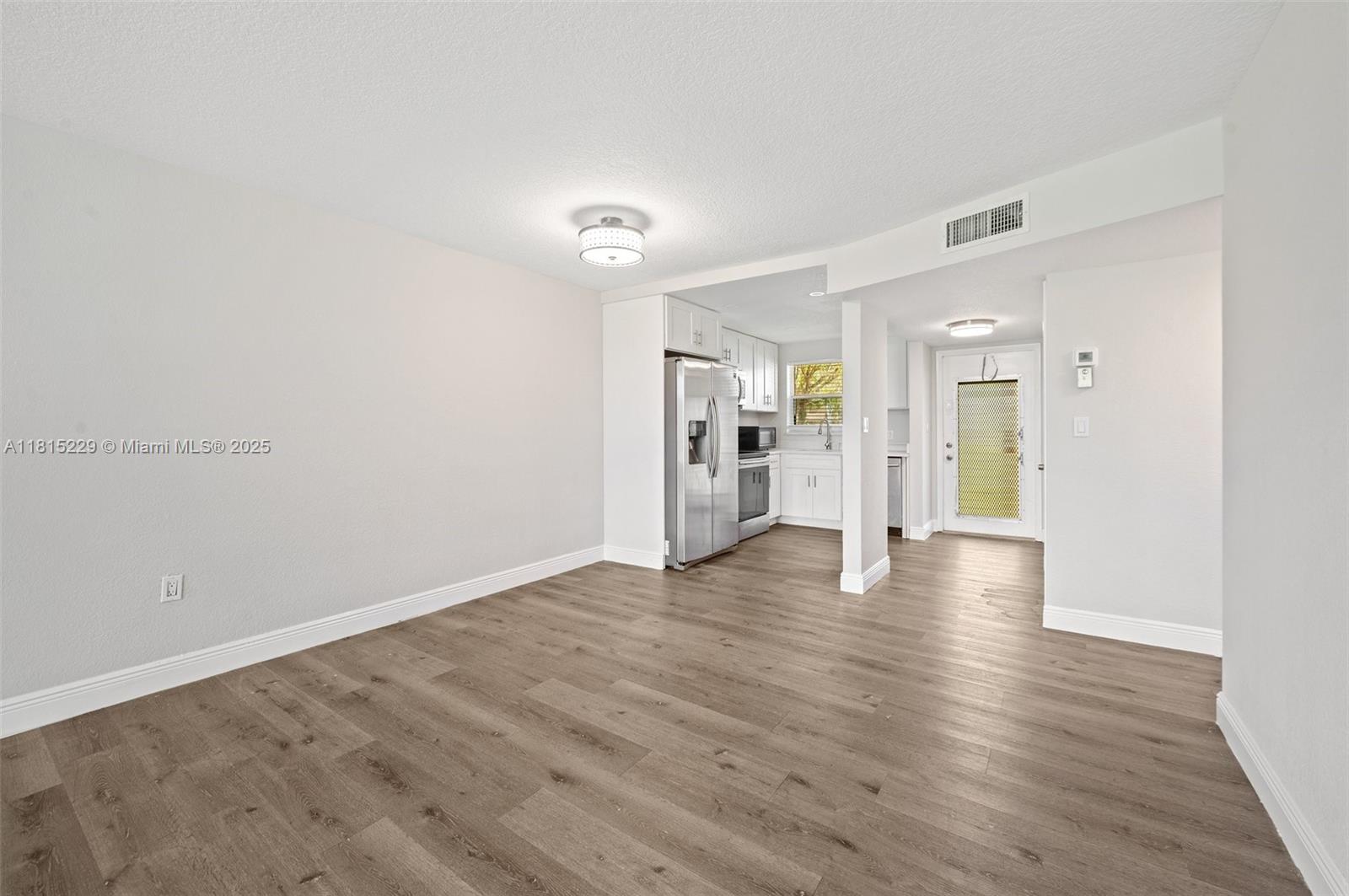 8060 N Sunrise Lakes Dr #103, Sunrise, Florida image 4
