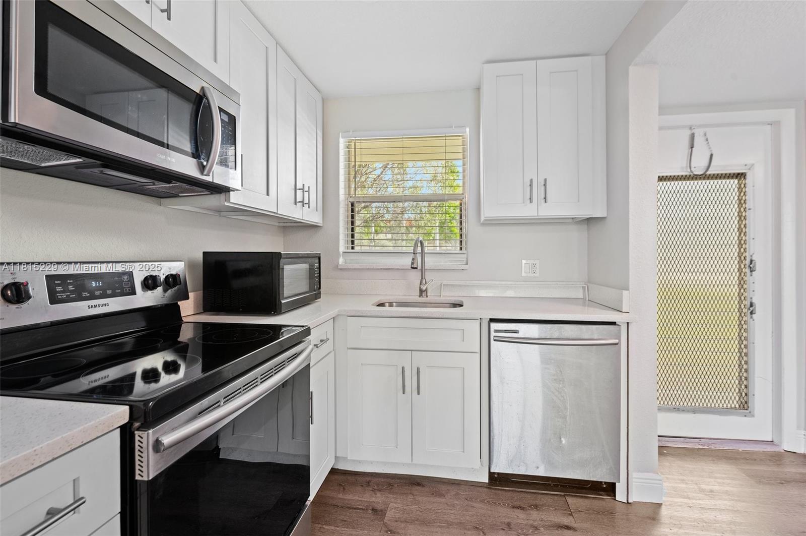 8060 N Sunrise Lakes Dr #103, Sunrise, Florida image 6