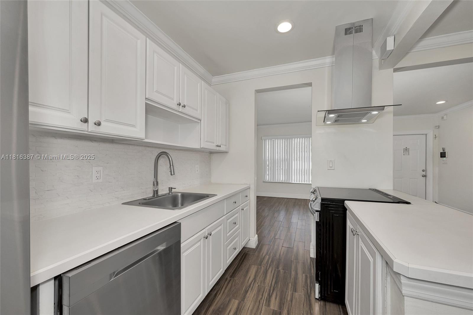 20515 E Country Club Dr #1841, Aventura, Florida image 1