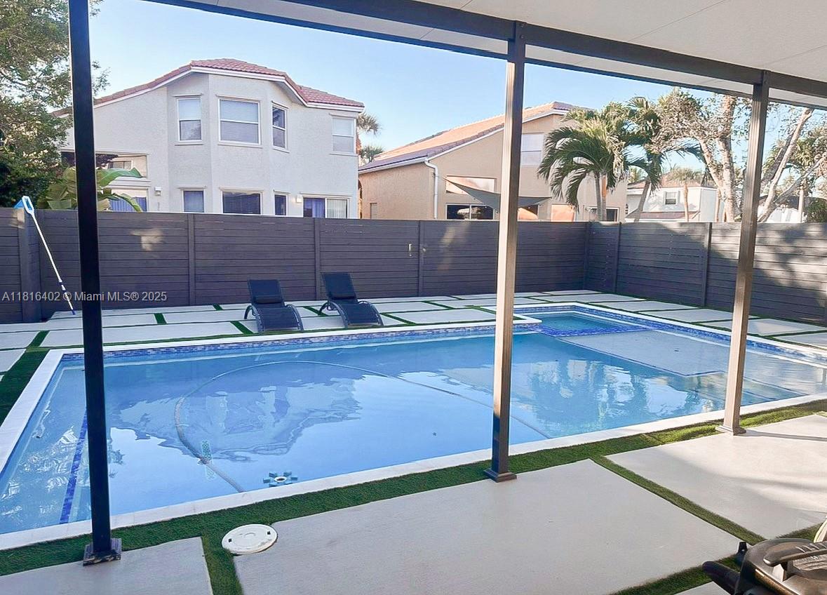 656 NW 157th Ave, Pembroke Pines, Florida image 2