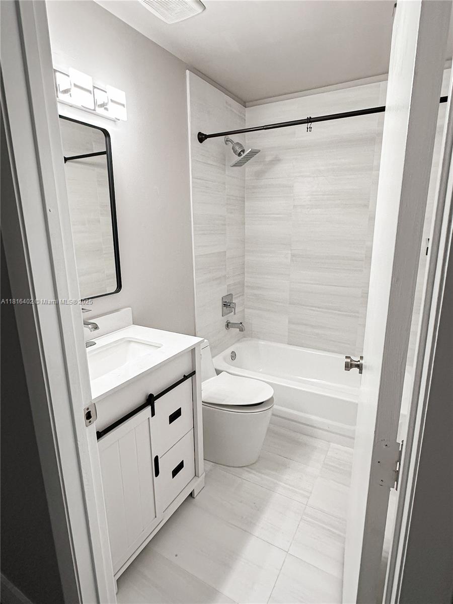 656 NW 157th Ave, Pembroke Pines, Florida image 9