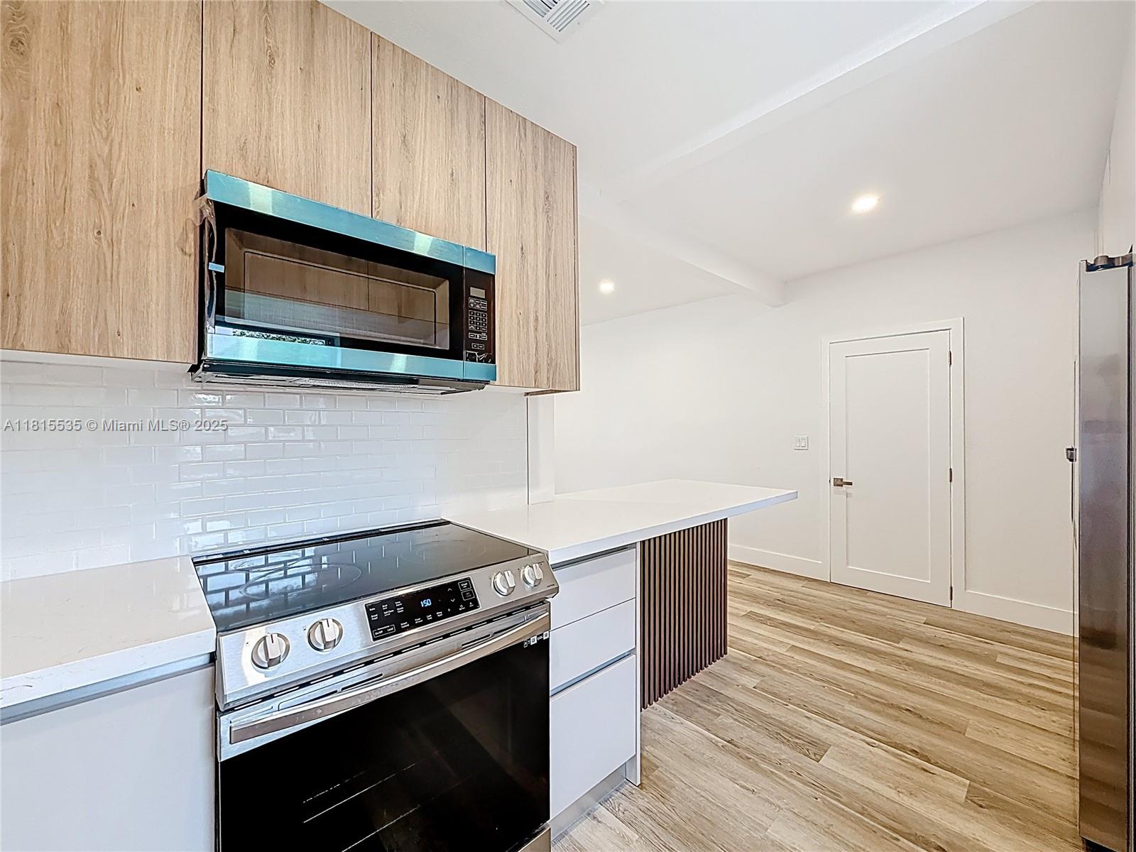 1535 NW 124th St, North Miami, Florida image 14