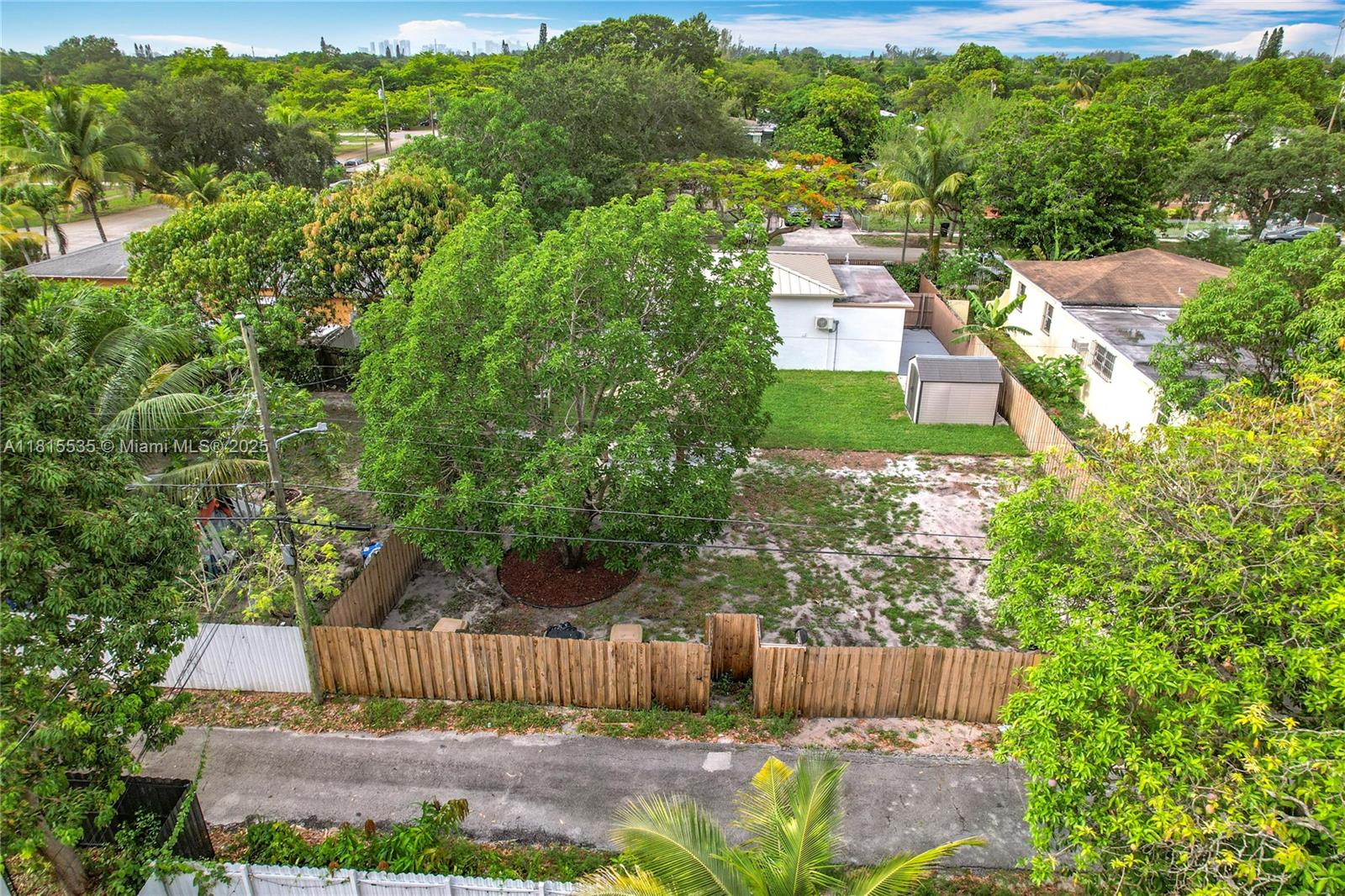 1535 NW 124th St, North Miami, Florida image 4