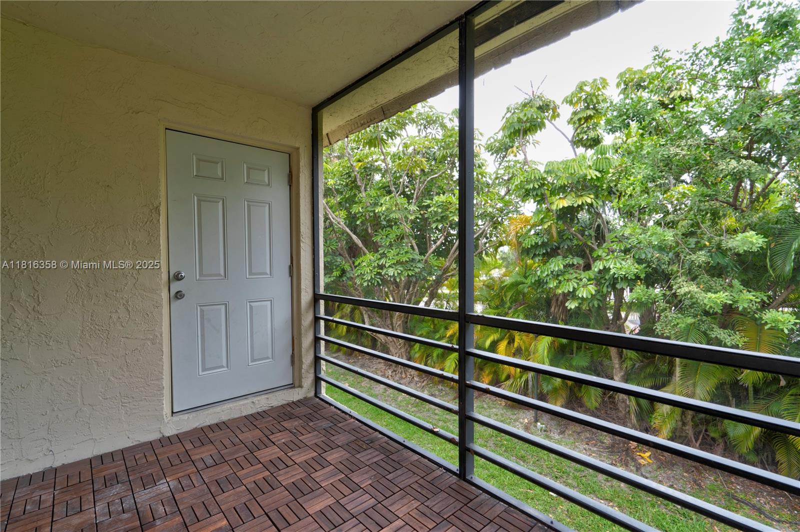 136 S Cypress Rd #323, Pompano Beach, Florida image 22
