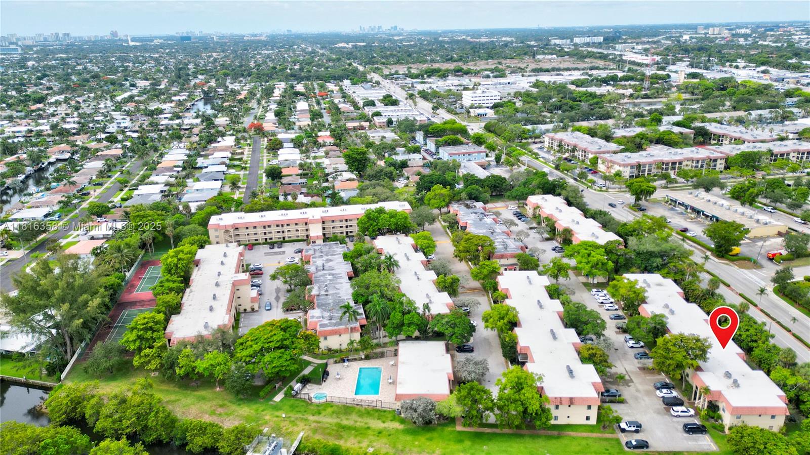 136 S Cypress Rd #323, Pompano Beach, Florida image 38