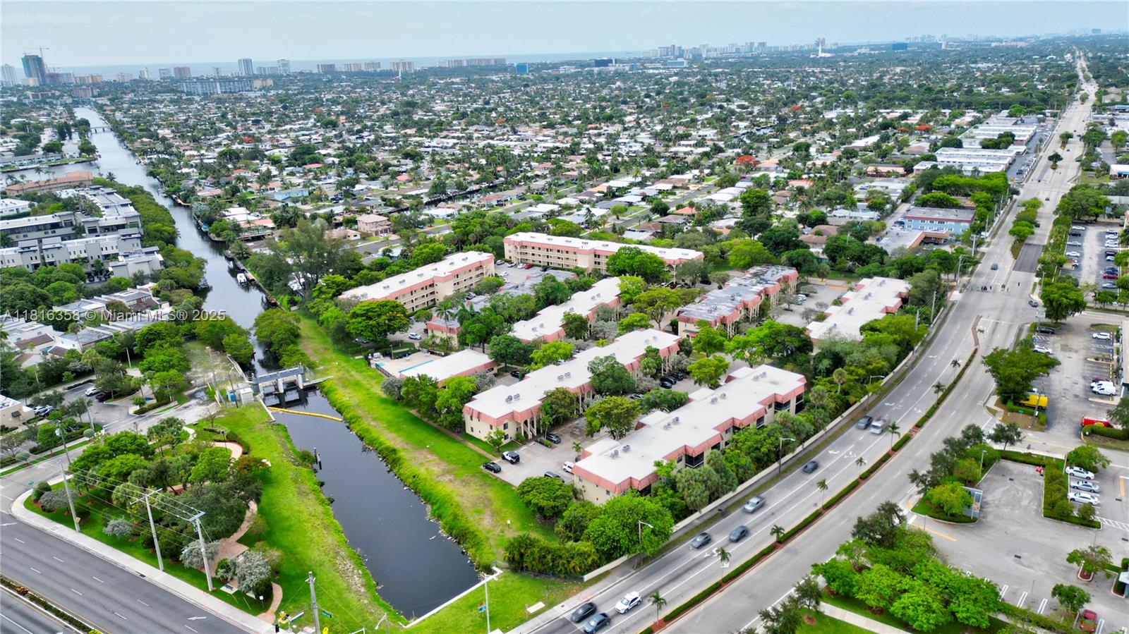 136 S Cypress Rd #323, Pompano Beach, Florida image 40