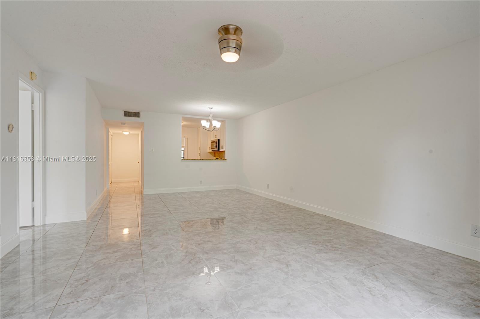136 S Cypress Rd #323, Pompano Beach, Florida image 6