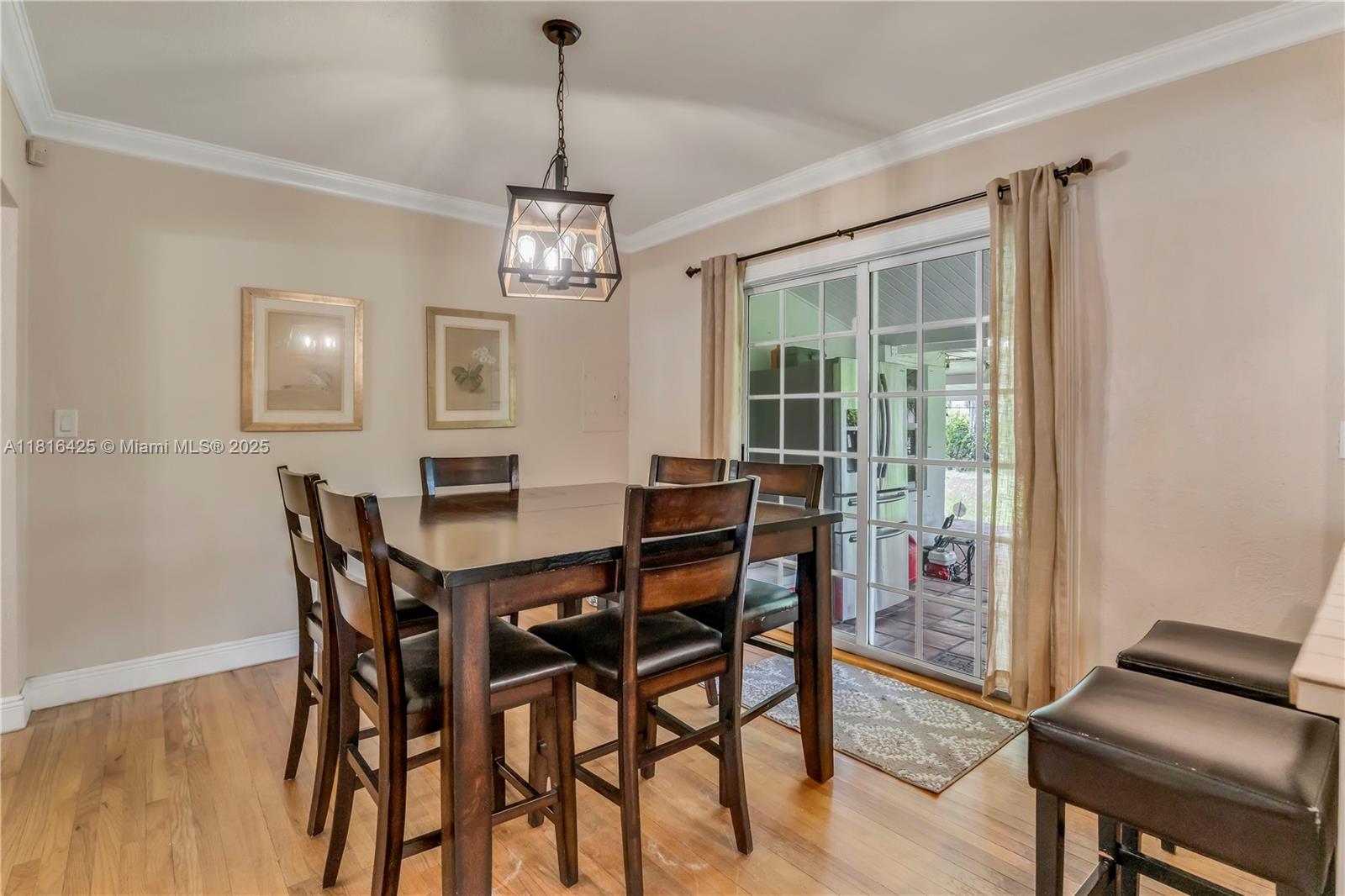 1110 Falcon Ave, Miami Springs, Florida image 14