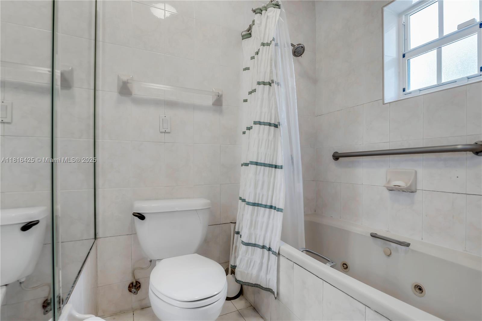 1110 Falcon Ave, Miami Springs, Florida image 23