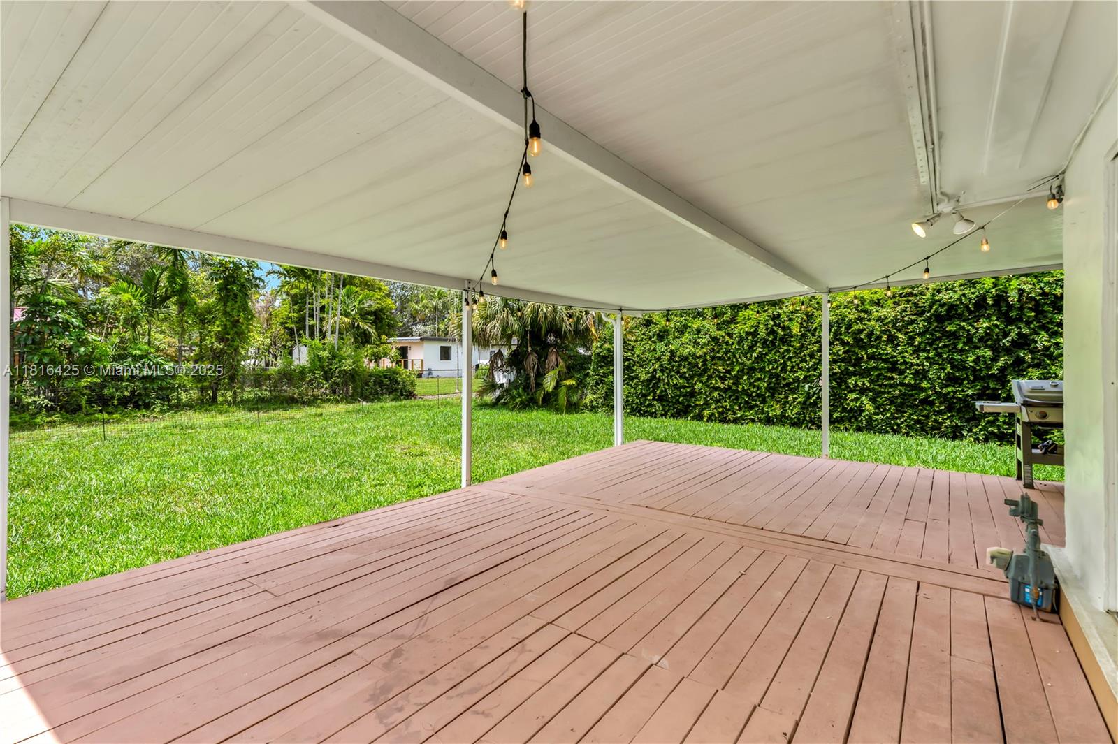 1110 Falcon Ave, Miami Springs, Florida image 30