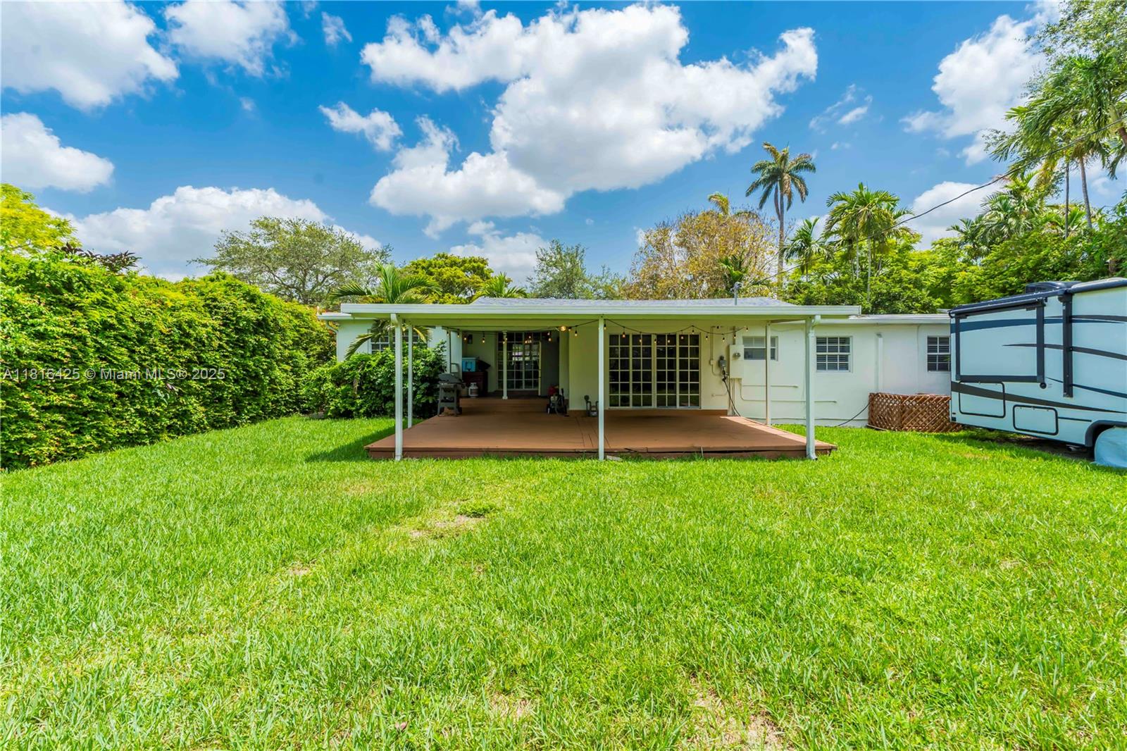 1110 Falcon Ave, Miami Springs, Florida image 36