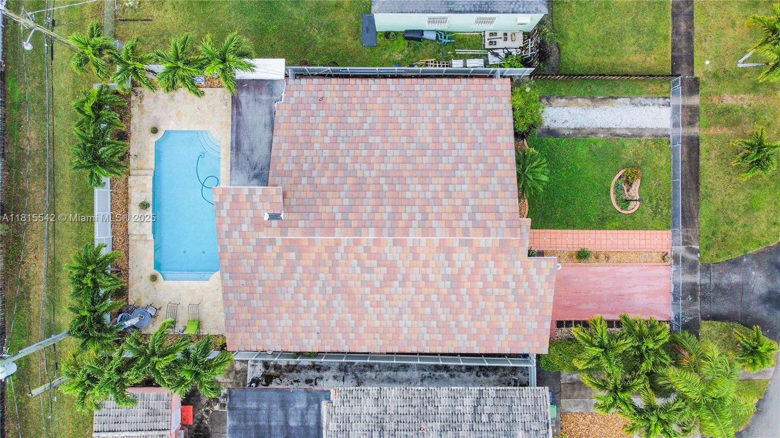 6710 SW 33rd St, Miami, Florida image 3