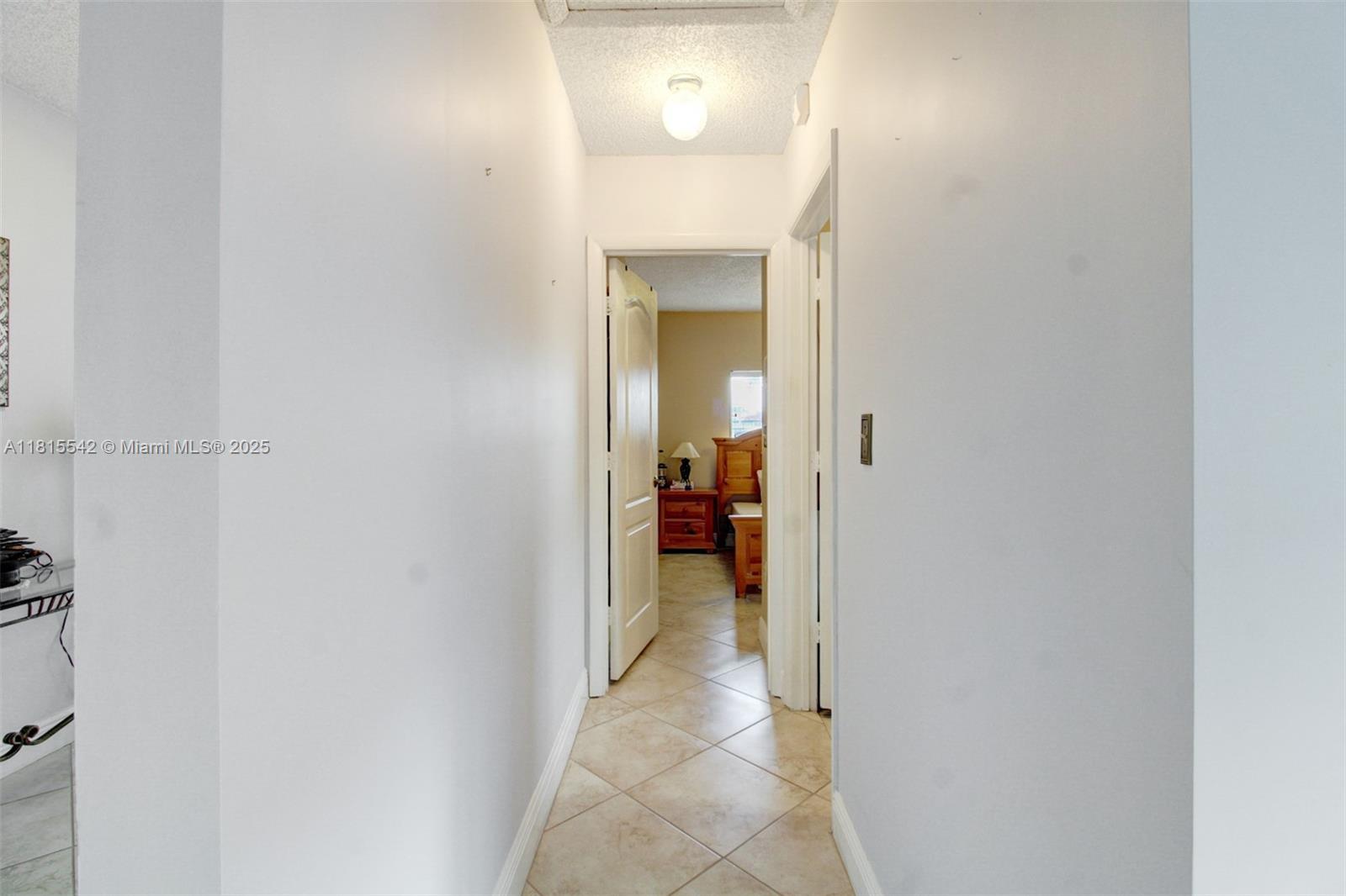 6710 SW 33rd St, Miami, Florida image 9