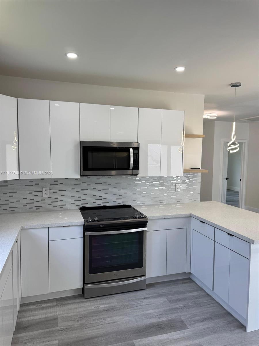 2160 NW 30th St, Miami, Florida image 13