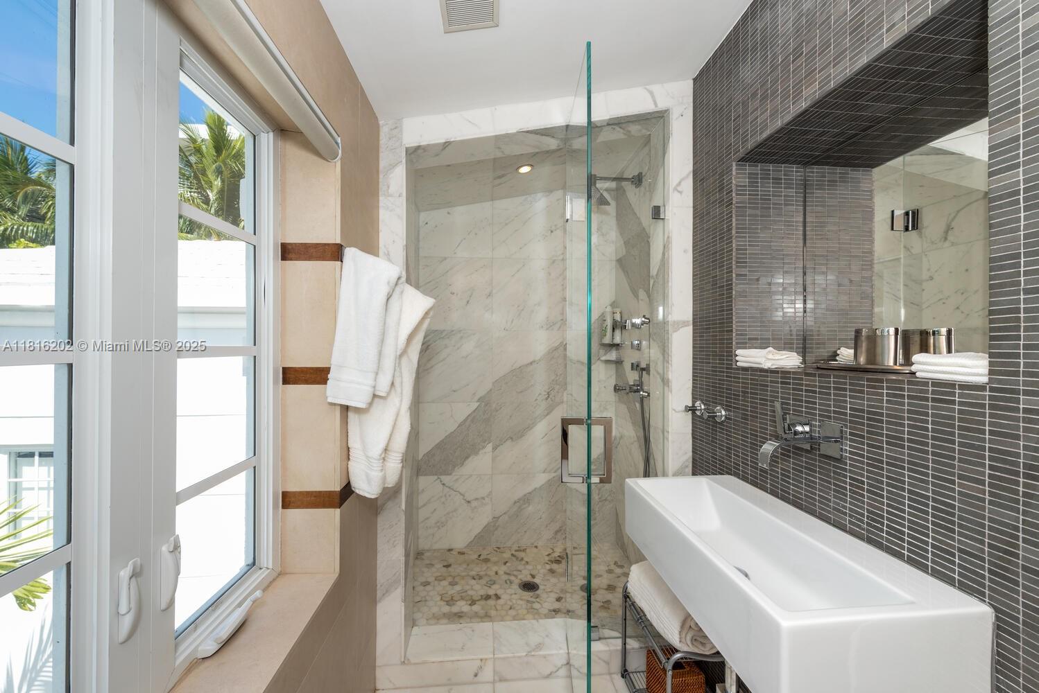 841 19th St, Miami Beach, Florida image 28