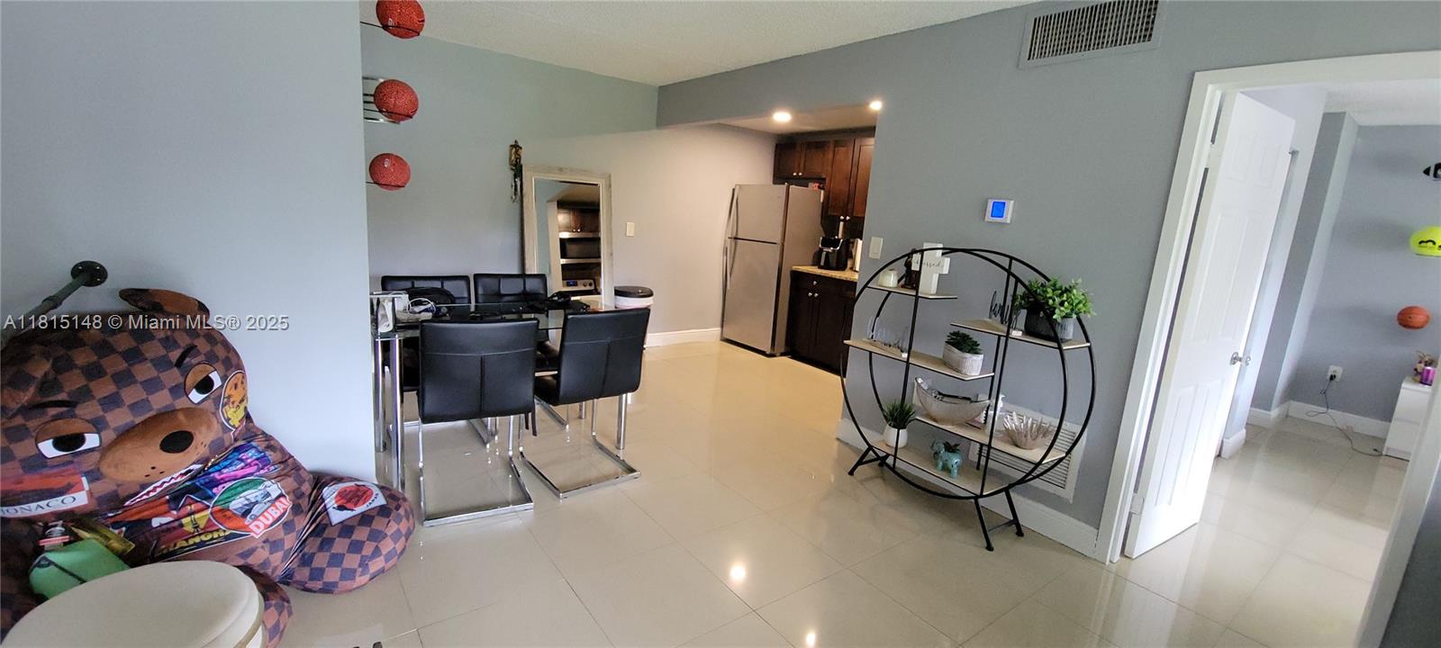 5773 Washington St #J2, Hollywood, Florida image 8