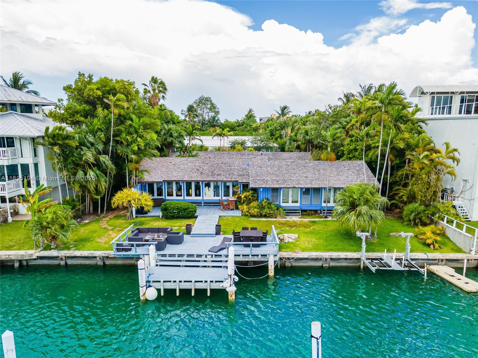 699 N Mashta Dr, Key Biscayne, Florida image 1