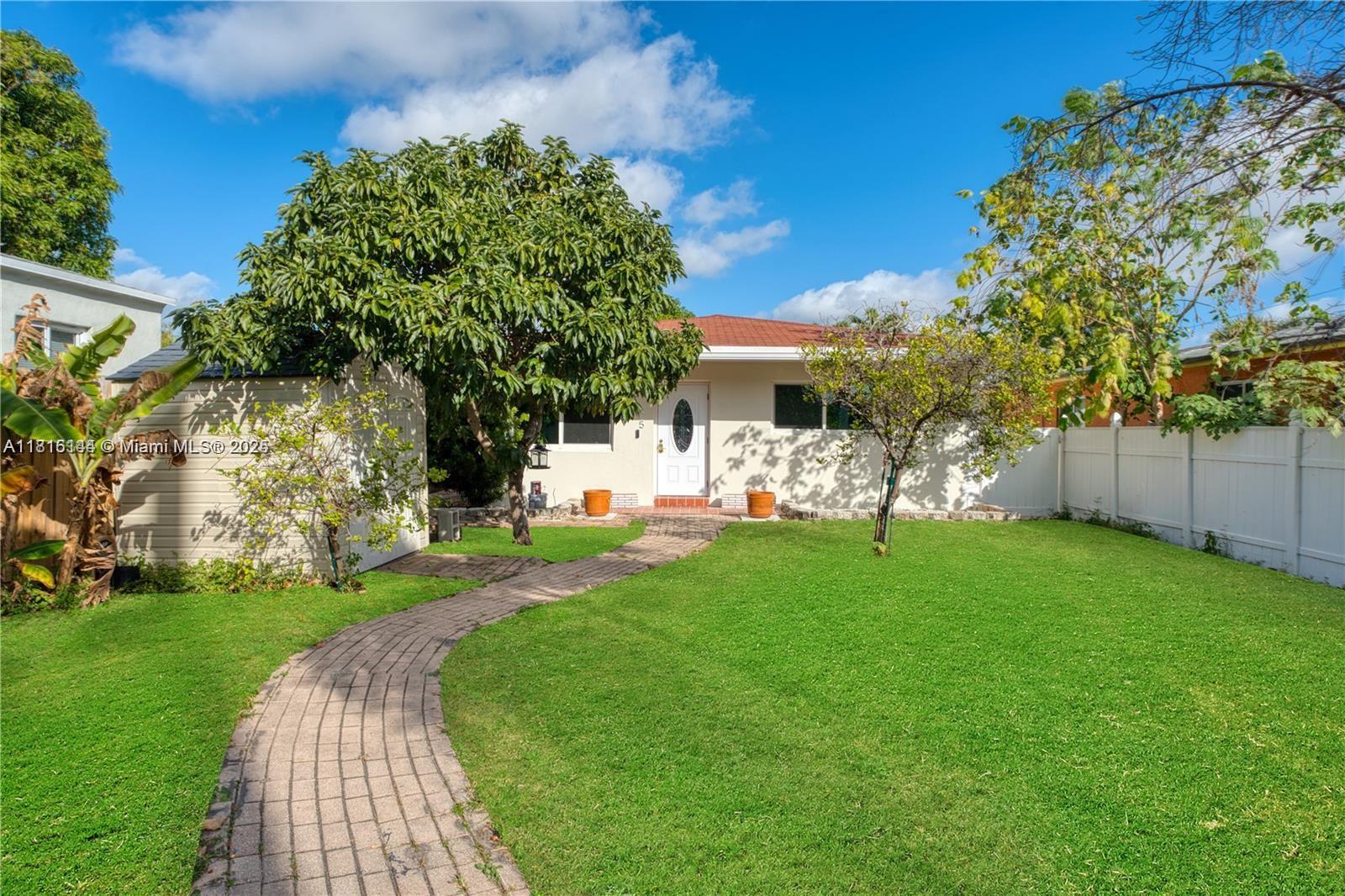735 NE 38th St, Oakland Park, Florida image 2