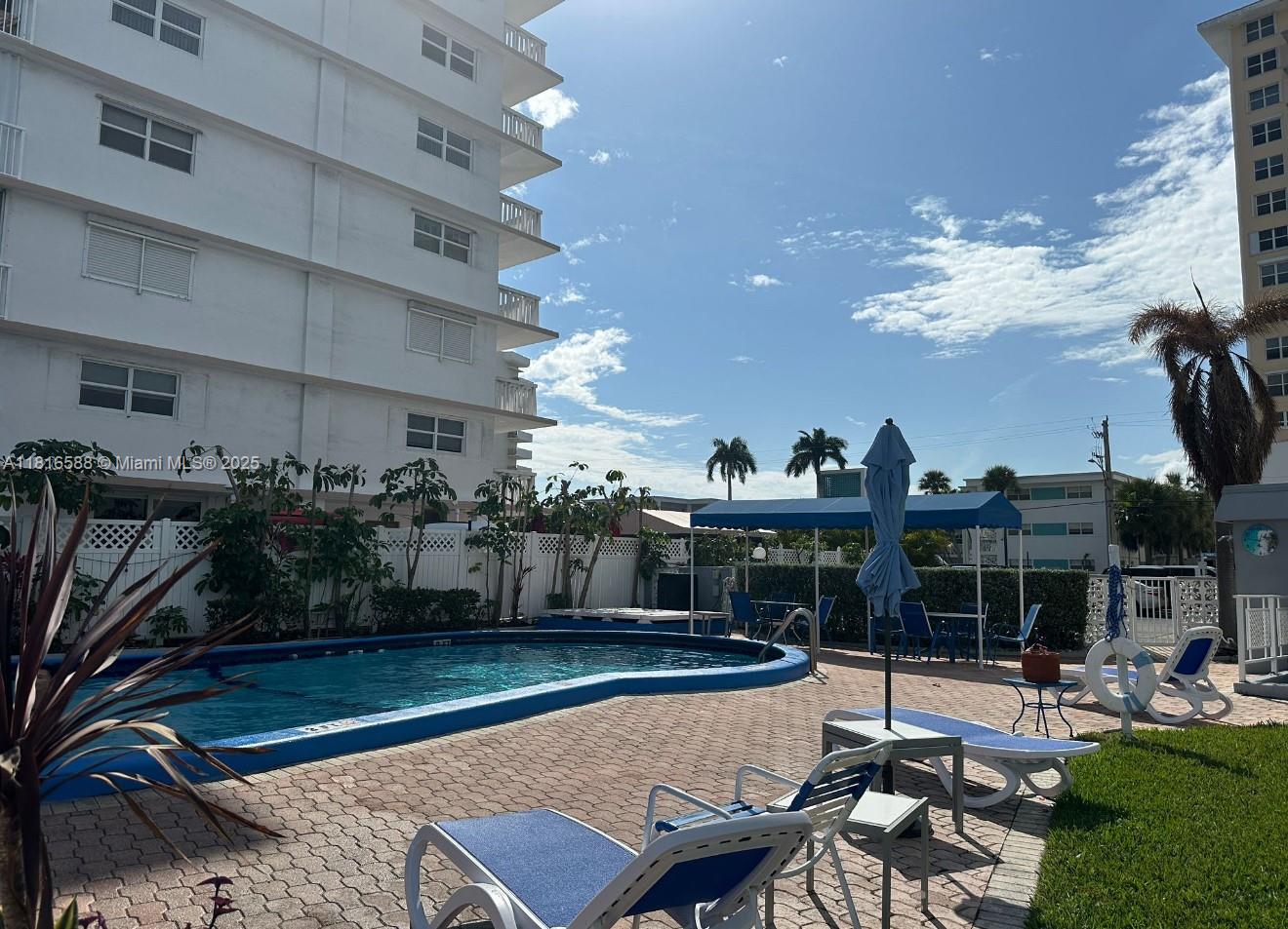 430 Golden Isles Dr #301, Hallandale Beach, Florida image 16