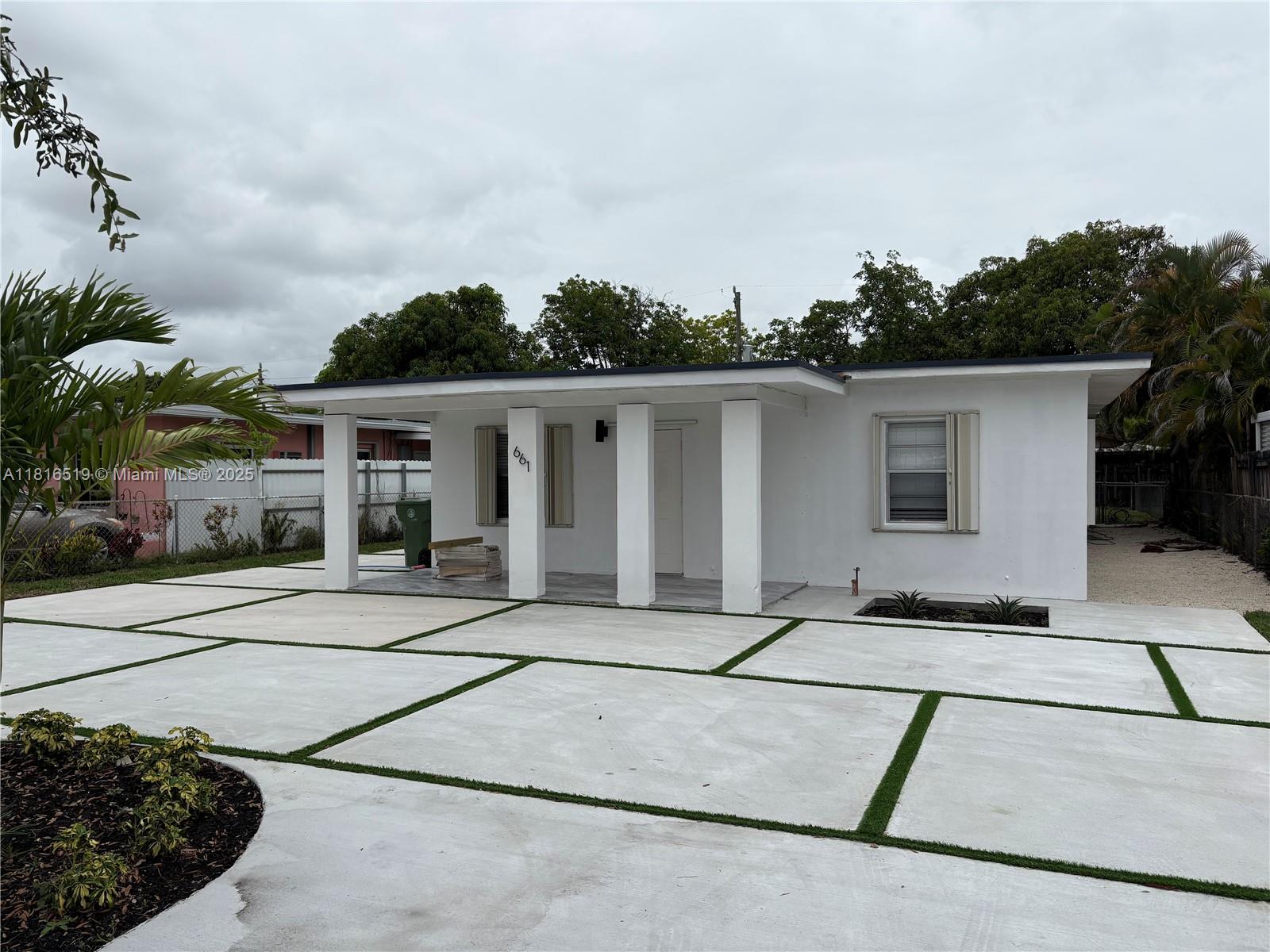 661 E 44th St, Hialeah, Florida image 2