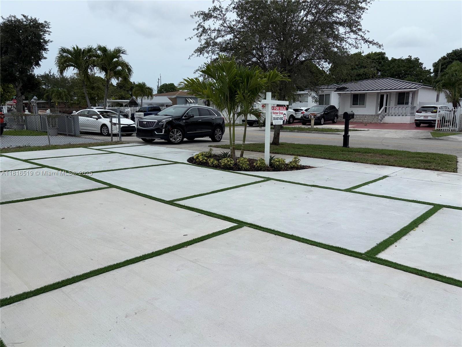 661 E 44th St, Hialeah, Florida image 4