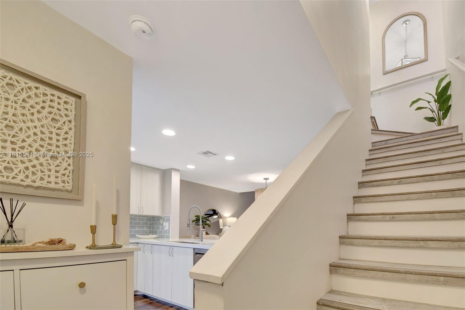 1881 NE 15th Ave, Fort Lauderdale, Florida image 18