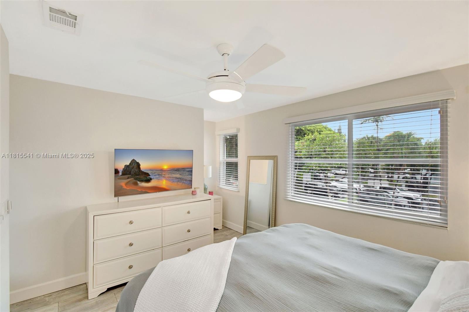 1881 NE 15th Ave, Fort Lauderdale, Florida image 22