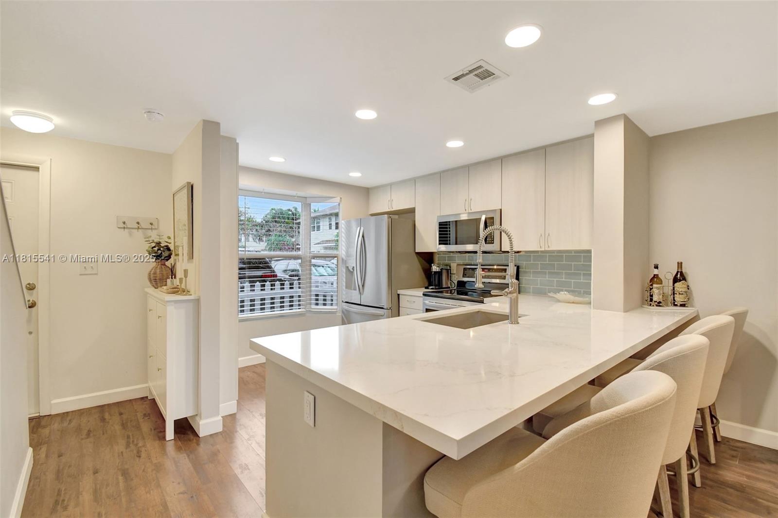 1881 NE 15th Ave, Fort Lauderdale, Florida image 4