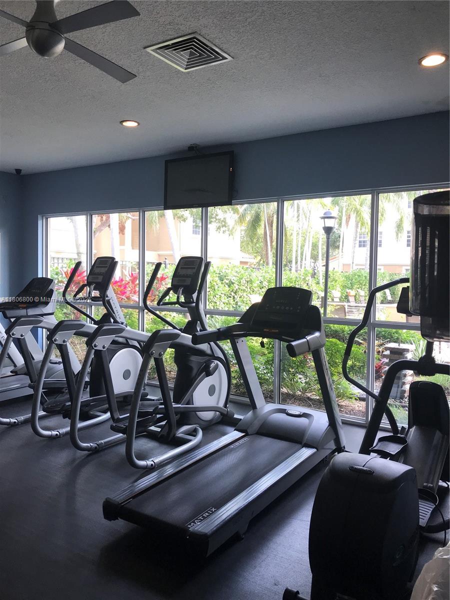 201 SW 116th Ave 22106