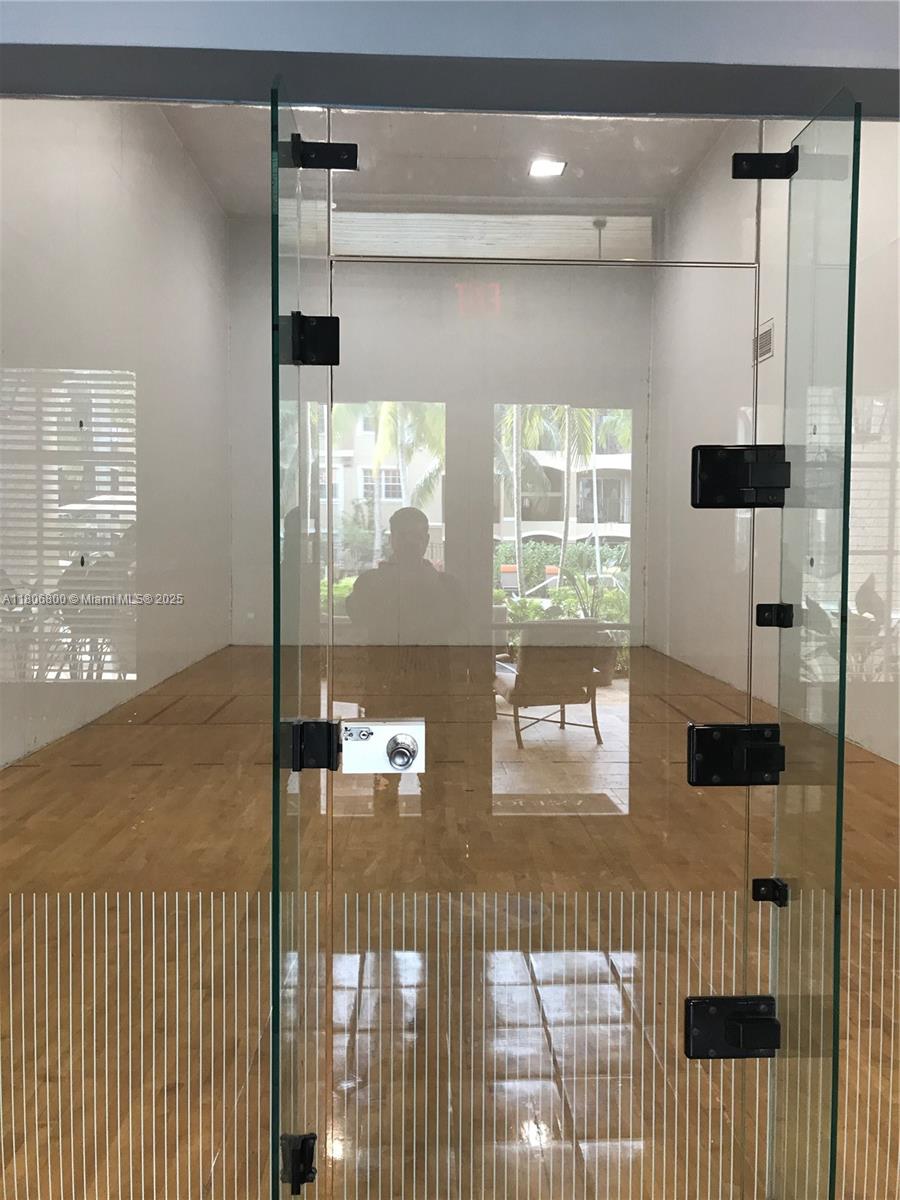 201 SW 116th Ave 22106