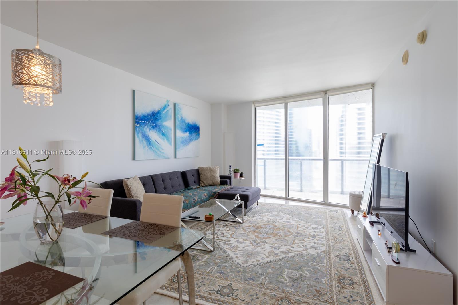 Condo for Sale in Miami, FL