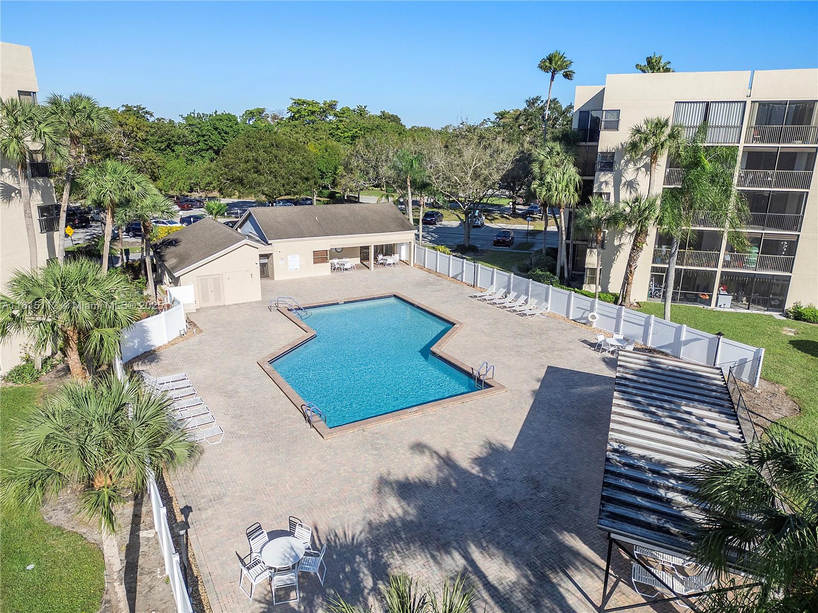 3773 Cocoplum Cir #3575, Coconut Creek, Florida image 26