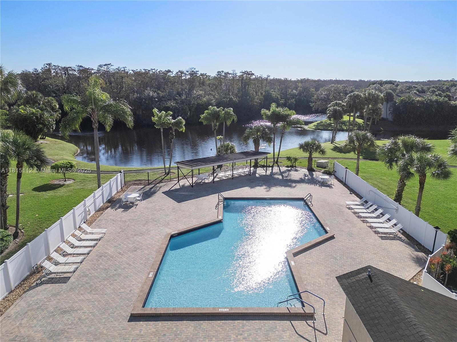 3773 Cocoplum Cir #3575, Coconut Creek, Florida image 27