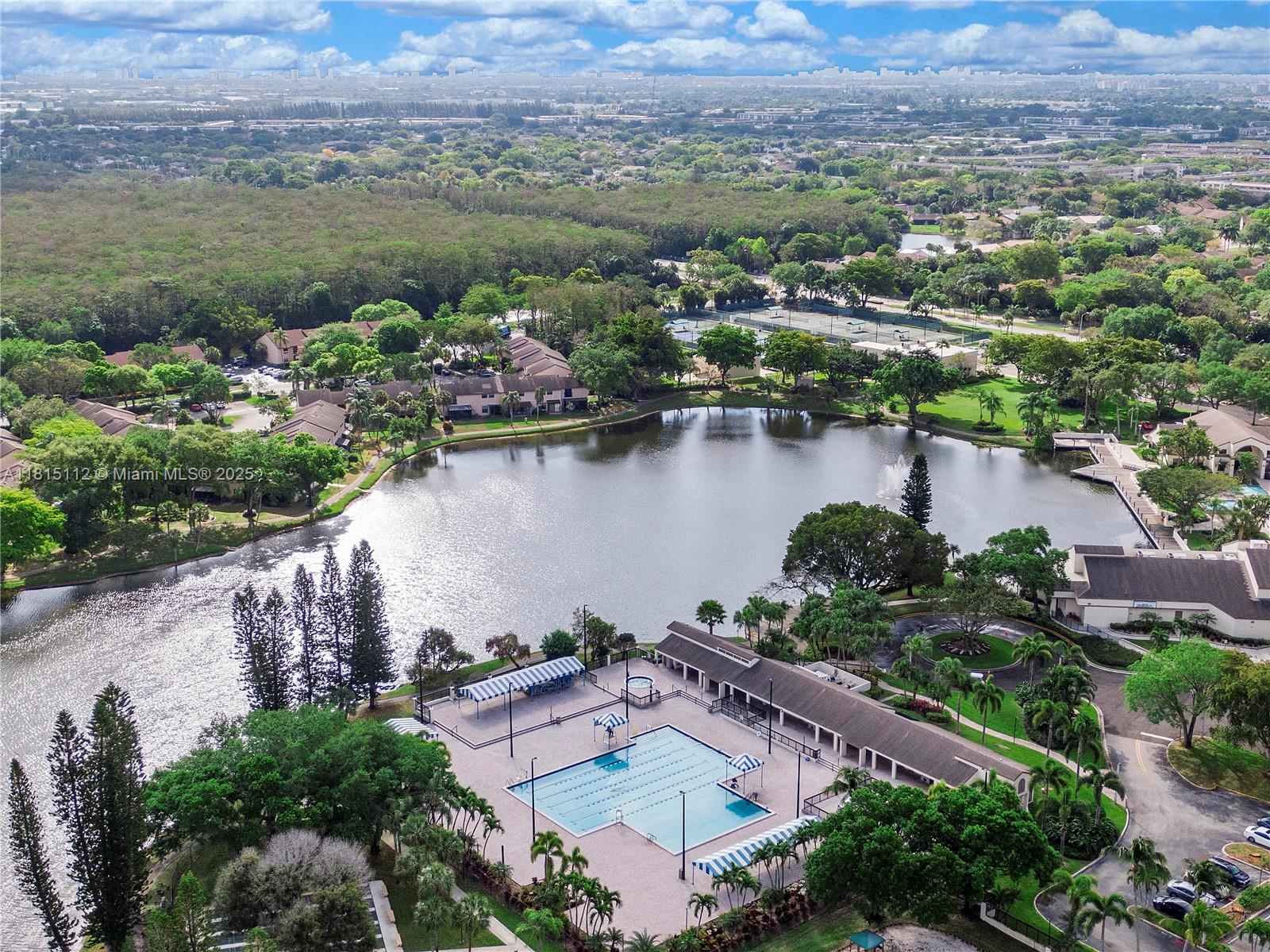 3773 Cocoplum Cir #3575, Coconut Creek, Florida image 35